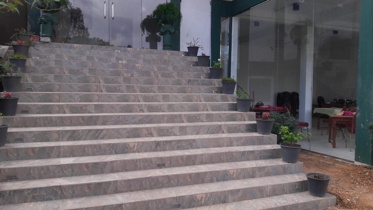 Grand View Hotel 努沃勒埃利耶 外观 照片